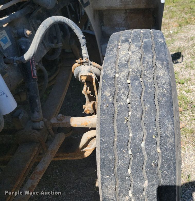 image for item NZ9970 2007 Peterbilt  385 semi truck