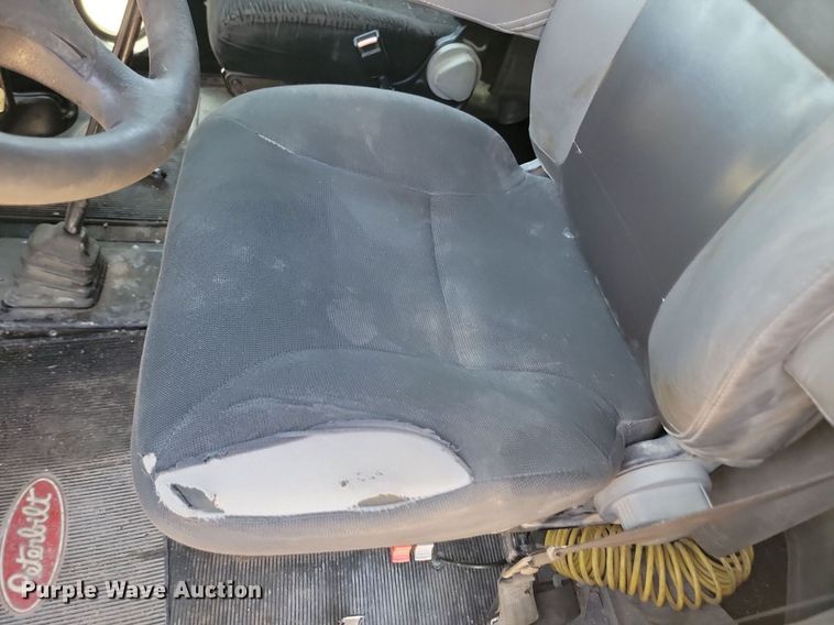 image for item NZ9971 2002 Peterbilt  378 semi truck