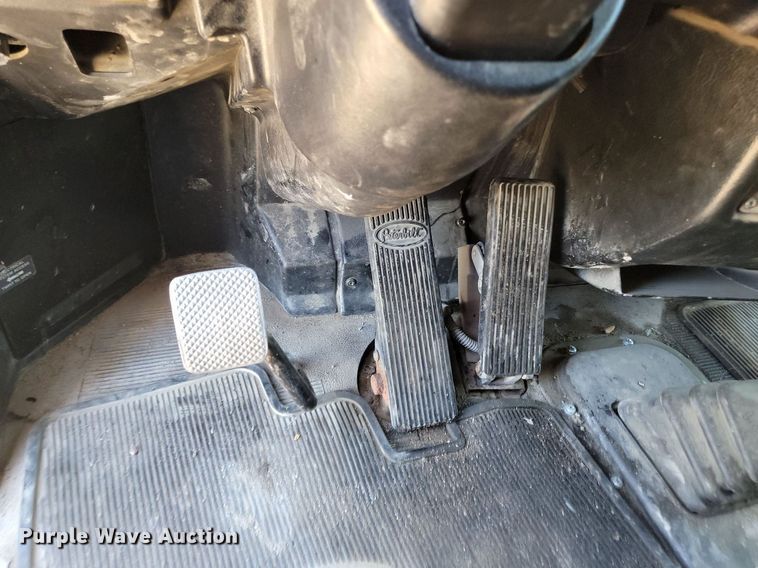 image for item NZ9971 2002 Peterbilt  378 semi truck