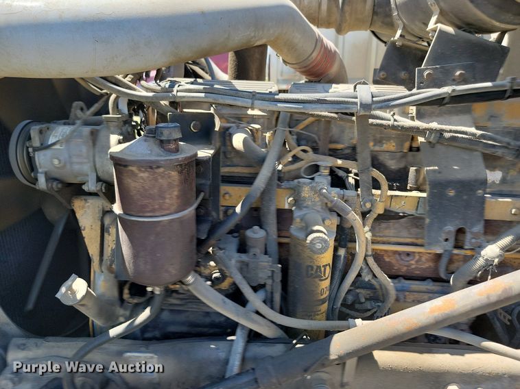 image for item NZ9971 2002 Peterbilt  378 semi truck