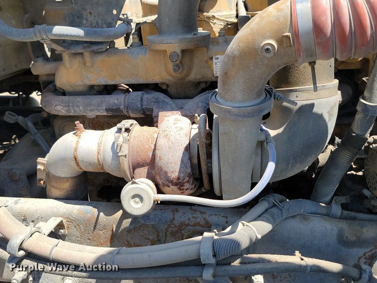 image for item NZ9971 2002 Peterbilt  378 semi truck