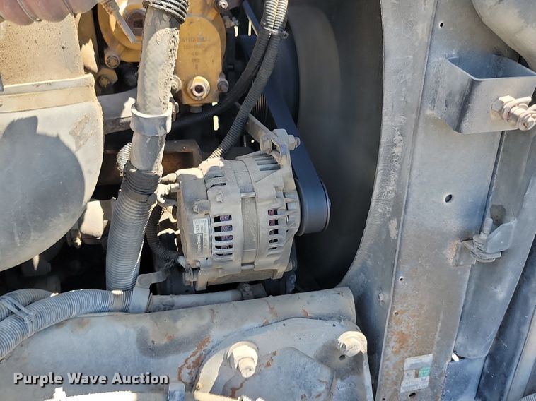 image for item NZ9971 2002 Peterbilt  378 semi truck