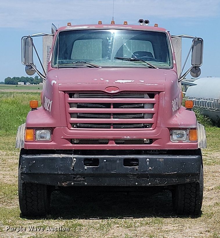 image for item NZ9972 1999 Sterling  LT9511 dump truck