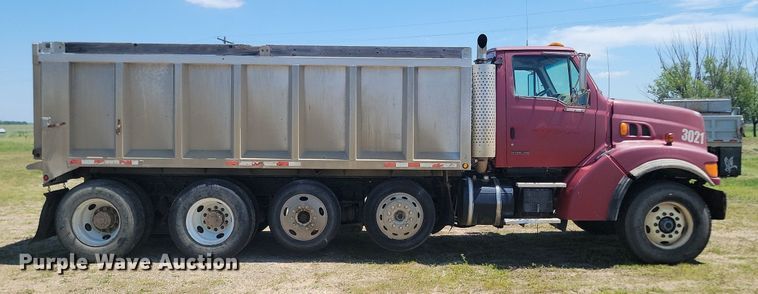 image for item NZ9972 1999 Sterling  LT9511 dump truck