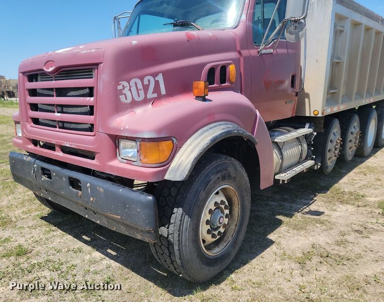 image for item NZ9972 1999 Sterling  LT9511 dump truck