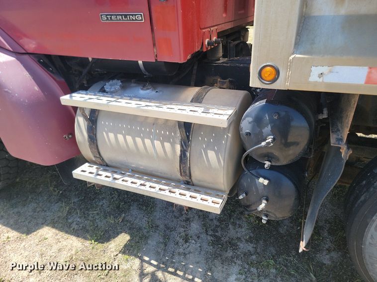 image for item NZ9972 1999 Sterling  LT9511 dump truck