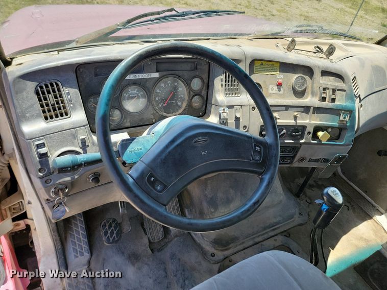 image for item NZ9972 1999 Sterling  LT9511 dump truck