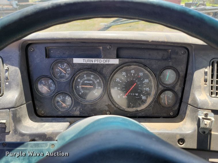 image for item NZ9972 1999 Sterling  LT9511 dump truck