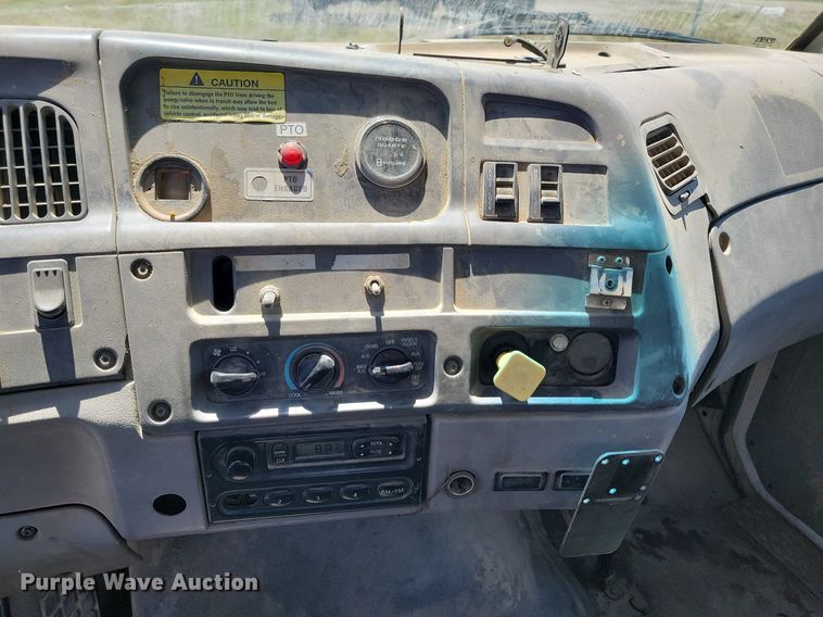 image for item NZ9972 1999 Sterling  LT9511 dump truck