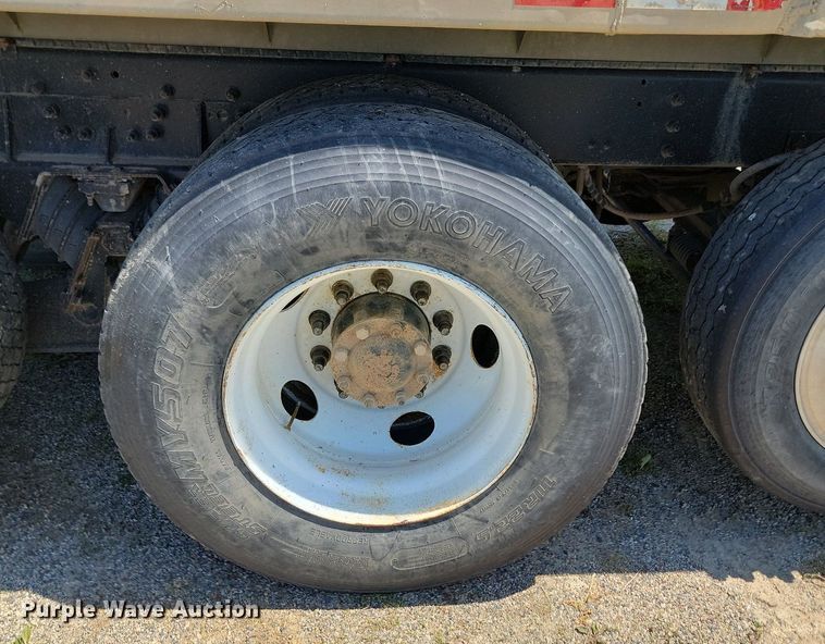 image for item NZ9972 1999 Sterling  LT9511 dump truck