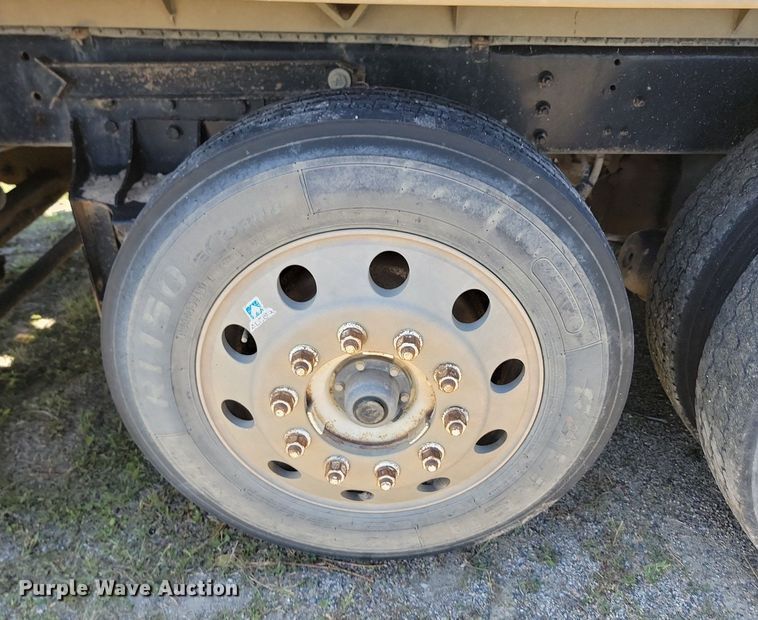 image for item NZ9972 1999 Sterling  LT9511 dump truck