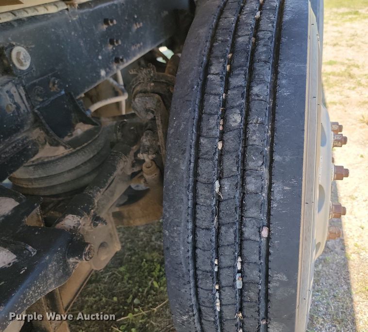 image for item NZ9972 1999 Sterling  LT9511 dump truck