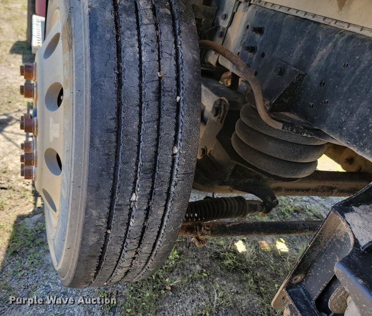 image for item NZ9972 1999 Sterling  LT9511 dump truck