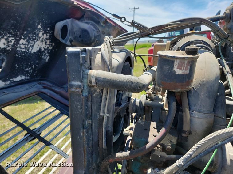 image for item NZ9973 1988 Ford  L7000 dump truck