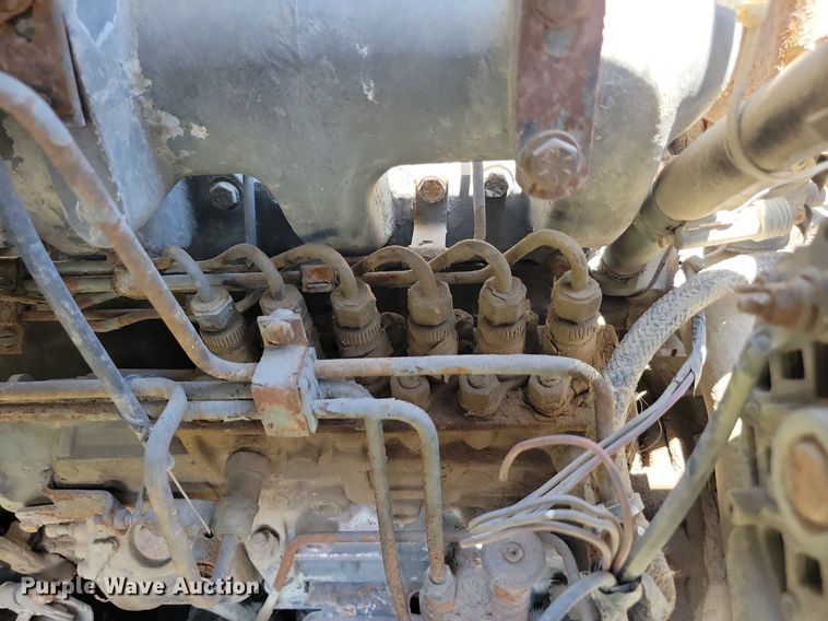 image for item NZ9973 1988 Ford  L7000 dump truck