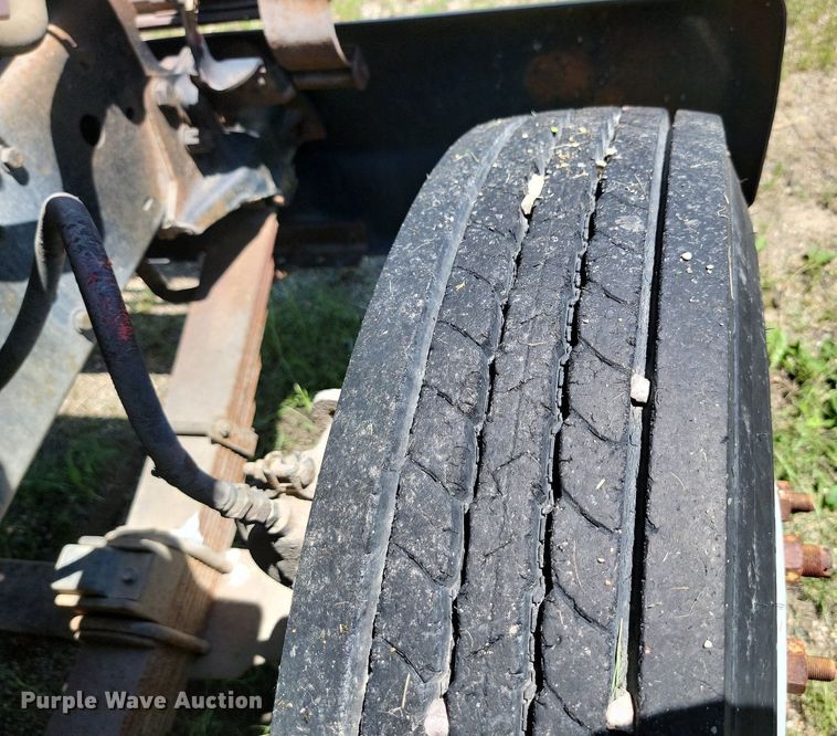 image for item NZ9973 1988 Ford  L7000 dump truck