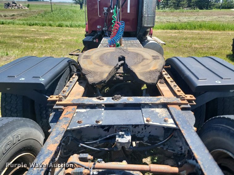 image for item NZ9974 2007 Kenworth  T800 semi truck