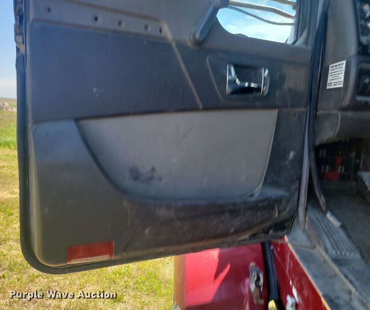 image for item NZ9974 2007 Kenworth  T800 semi truck