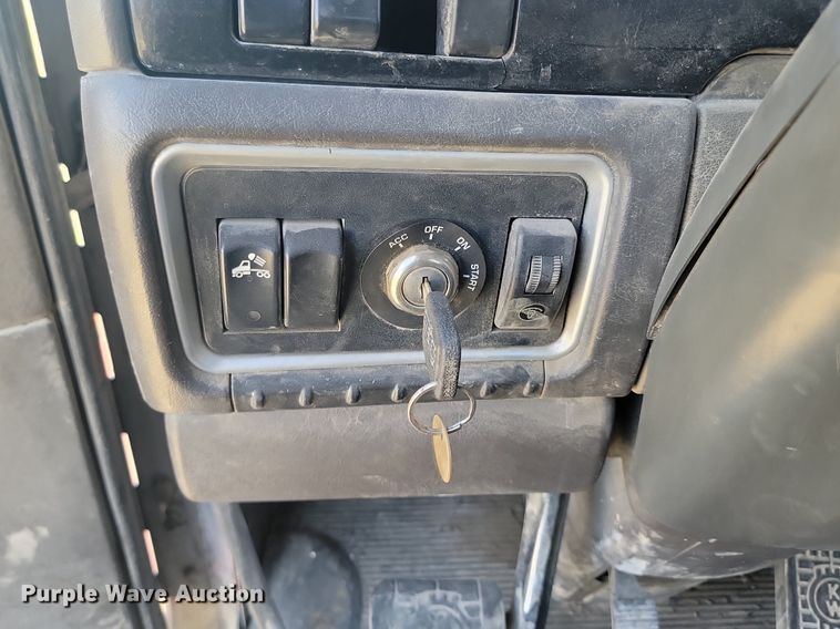 image for item NZ9974 2007 Kenworth  T800 semi truck