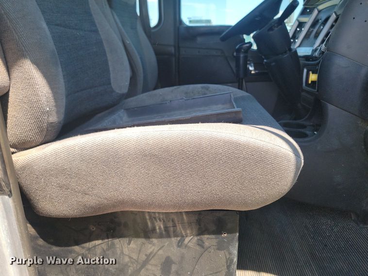 image for item NZ9974 2007 Kenworth  T800 semi truck