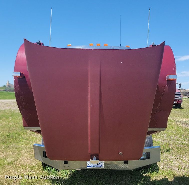 image for item NZ9974 2007 Kenworth  T800 semi truck