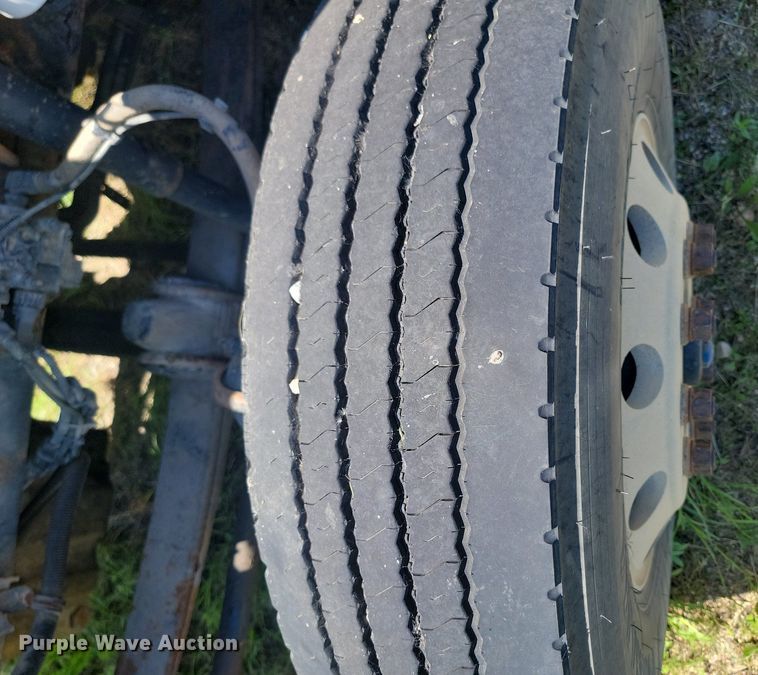 image for item NZ9974 2007 Kenworth  T800 semi truck