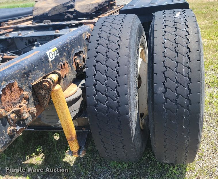 image for item NZ9974 2007 Kenworth  T800 semi truck