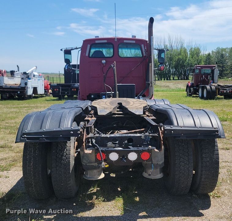 image for item NZ9975 2001 Sterling  AT9513 semi truck