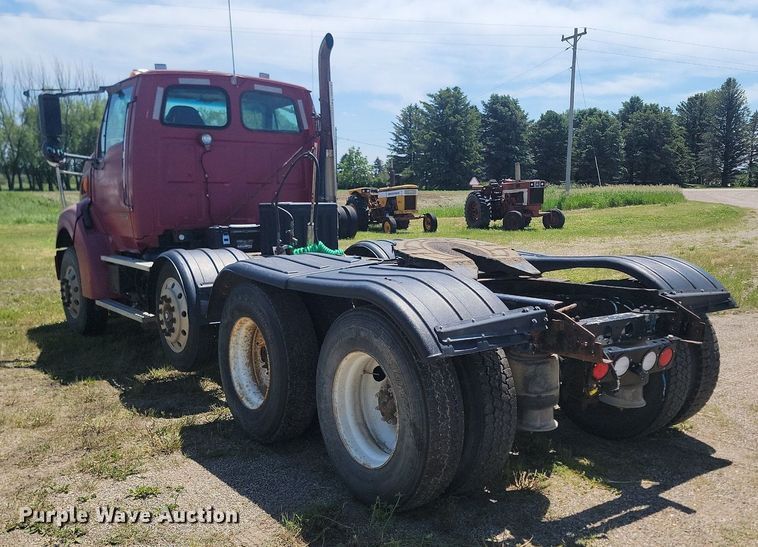 image for item NZ9975 2001 Sterling  AT9513 semi truck