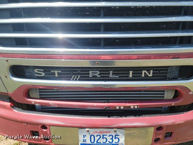 image for item NZ9975 2001 Sterling  AT9513 semi truck