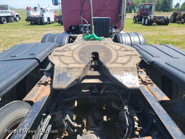 image for item NZ9975 2001 Sterling  AT9513 semi truck