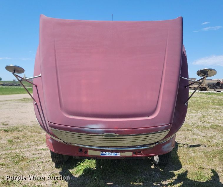 image for item NZ9975 2001 Sterling  AT9513 semi truck