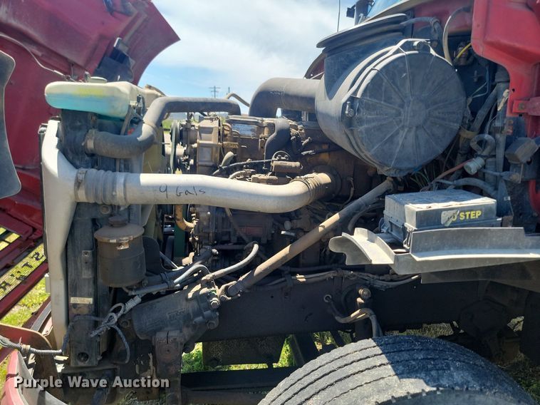 image for item NZ9975 2001 Sterling  AT9513 semi truck