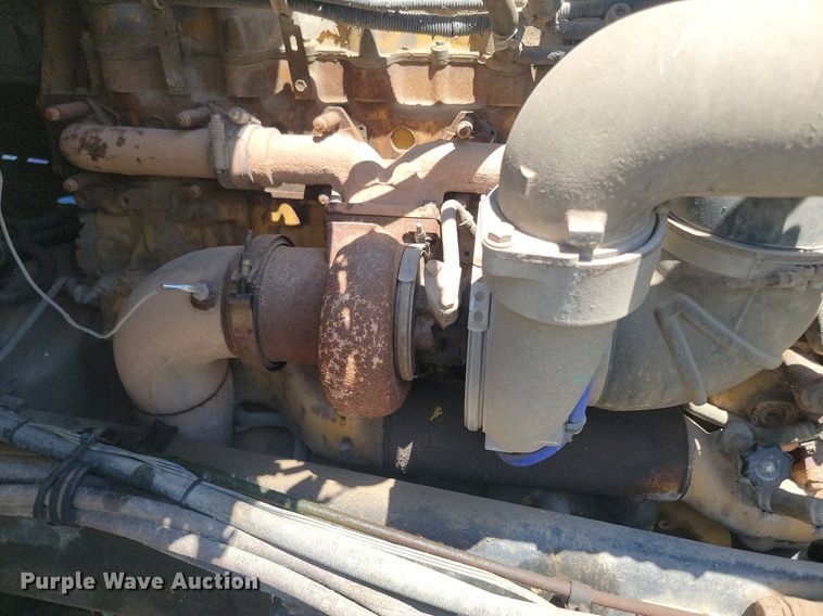 image for item NZ9975 2001 Sterling  AT9513 semi truck