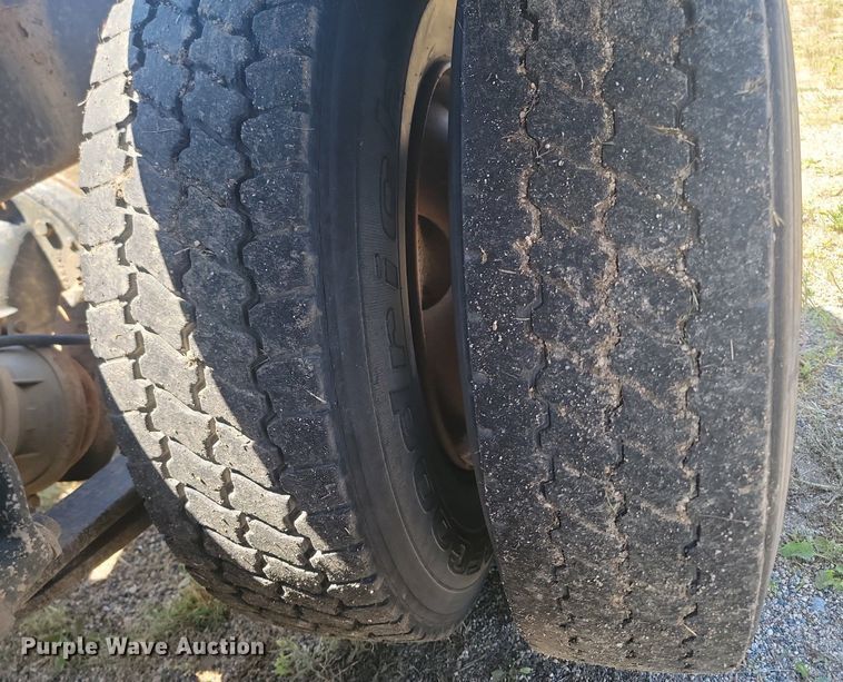 image for item NZ9975 2001 Sterling  AT9513 semi truck