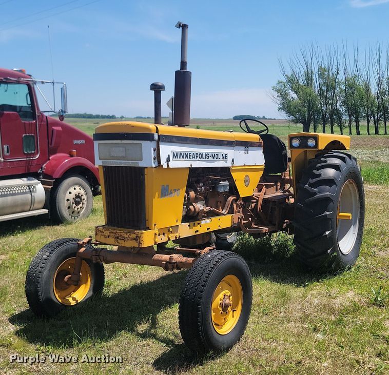 image for item NZ9976 1966 Minneapolis-Moline M670 tractor