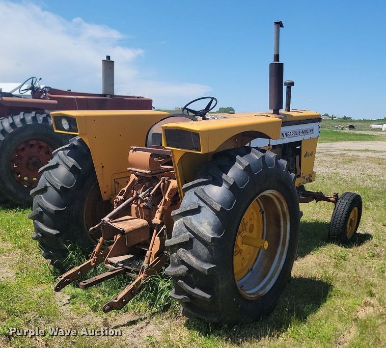 image for item NZ9976 1966 Minneapolis-Moline M670 tractor