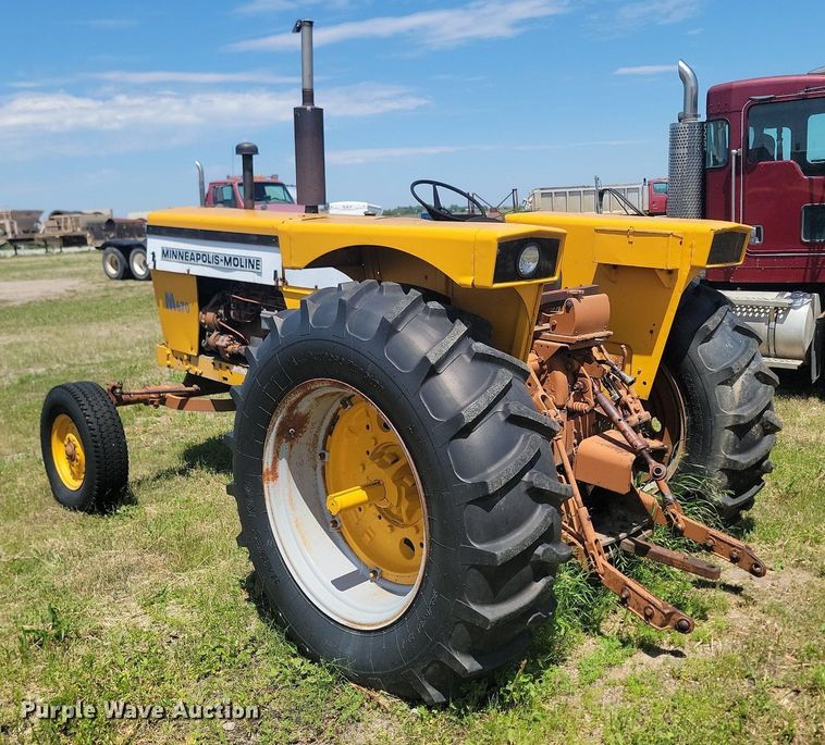 image for item NZ9976 1966 Minneapolis-Moline M670 tractor