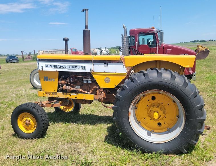 image for item NZ9976 1966 Minneapolis-Moline M670 tractor