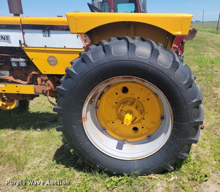 image for item NZ9976 1966 Minneapolis-Moline M670 tractor