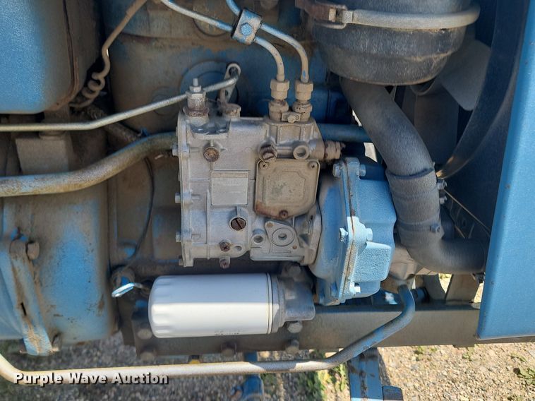 image for item NZ9978 1977 Ford 1600 tractor