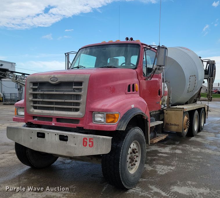 image for item NZ9980 2007 Sterling  LT9511 ready mix truck