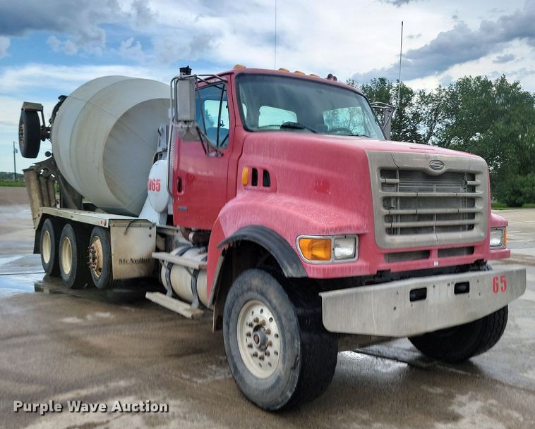 image for item NZ9980 2007 Sterling  LT9511 ready mix truck