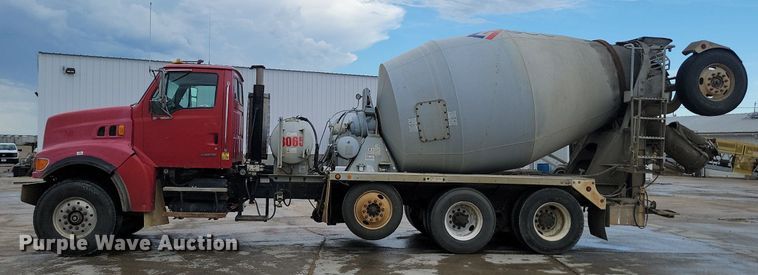 image for item NZ9980 2007 Sterling  LT9511 ready mix truck
