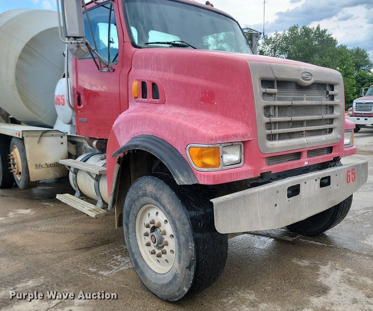 image for item NZ9980 2007 Sterling  LT9511 ready mix truck