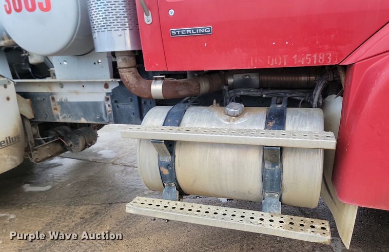 image for item NZ9980 2007 Sterling  LT9511 ready mix truck