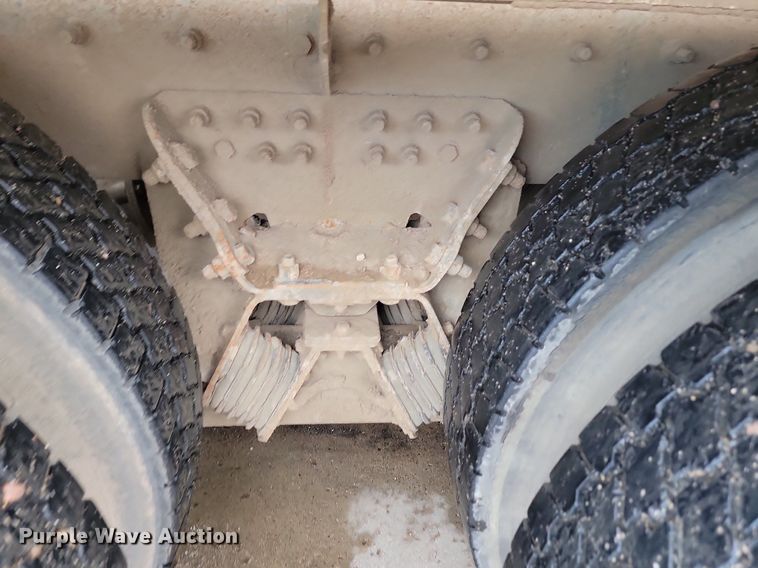 image for item NZ9980 2007 Sterling  LT9511 ready mix truck