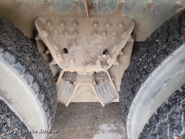 image for item NZ9980 2007 Sterling  LT9511 ready mix truck