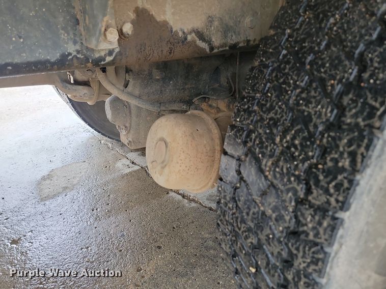 image for item NZ9980 2007 Sterling  LT9511 ready mix truck