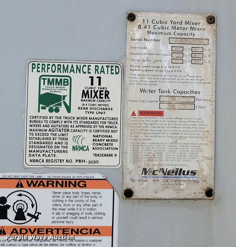 image for item NZ9980 2007 Sterling  LT9511 ready mix truck